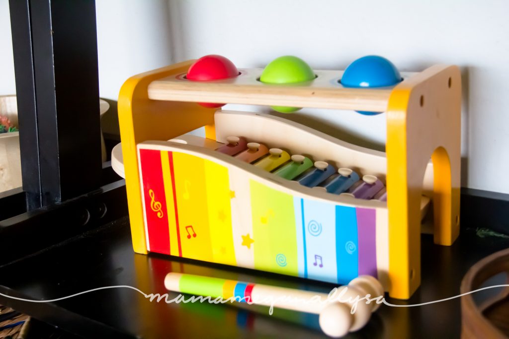 hape musical hammer bench